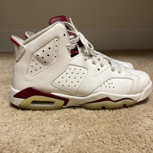 Jordan retro 6 Maroon 6y. Like new. Used a few times. No box - Picture 2 of 5